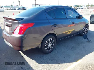 2015 Nissan Versa S Plus with VIN 3N1CN7AP9FL809885, listed as a IAAI auction lot 41969634 with 111,715 mi miles. Bid and sale history available at carsss.com. Image 4.