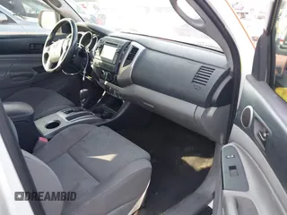 2013 Toyota Tacoma with VIN 3TMLU4EN7DM122791, listed as a IAAI auction lot 41484858 with 236,795 mi miles and . Bid and sale history available at DreamBid. Image 5.