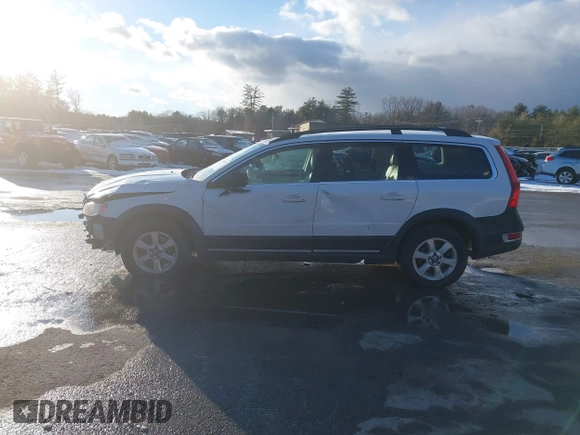 2012 Volvo XC70 3.2L with VIN YV4940BZ8C1143880, listed as a IAAI auction lot 41443930 with 221,467 mi miles and . Bid and sale history available at DreamBid. Image 14.