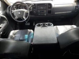 2007 Chevrolet Silverado 1500 LT w/1LT with VIN 3GCEK13C47G512801, listed as a Copart auction lot 69797214 with 179,981 mi miles and Non Repairable. Bid and sale history available at carsss.com. Image 8.
