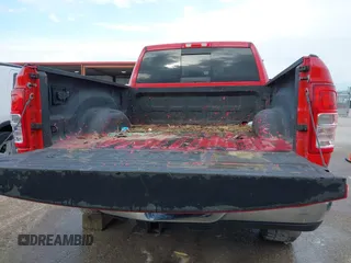 2021 Ram 2500 Tradesman с VIN 3C6UR5CJ8MG676276, выставлен на аукционе IAAI как лот 41978531 с пробегом 107 717 миль миль и . История ставок и продаж доступна на DreamBid. Изображение 17.