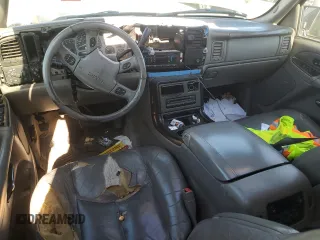 2003 GMC Yukon Denali z VIN 1GKEK63U93J339277, wystawiony jako Copart lot #42454275 z przebiegiem Nie podano mil oraz Szkody całkowita. Historia ofert i sprzedaży dostępna na DreamBid. Obrazek 8.