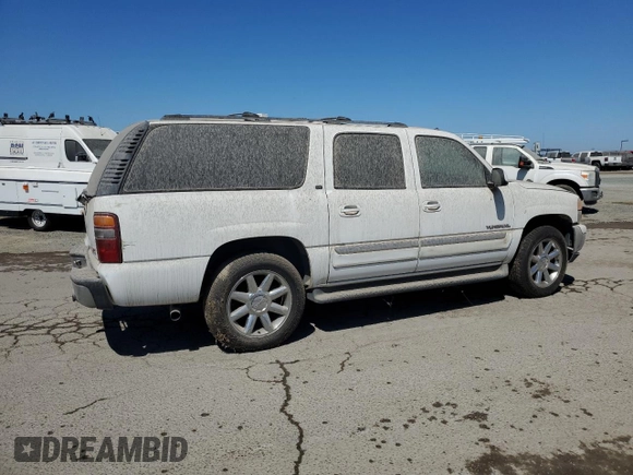 2003 GMC Yukon XL SLT with VIN 3GKEC16T73G272957, listed as a Copart auction lot 68890194 with 233,709 mi miles and Clean Title. Bid and sale history available at carsss.com. Image 3.
