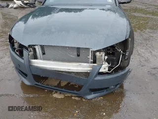 2010 Audi A5 Premium Plus z VIN WAULFAFR6AA002531, wystawiony jako IAAI lot #42326660 z przebiegiem Nie podano mil oraz . Historia ofert i sprzedaży dostępna na DreamBid. Obrazek 6.