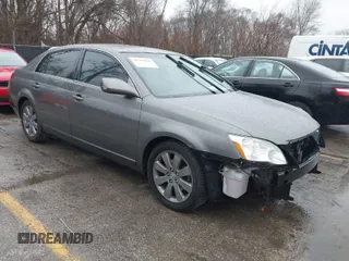2007 Toyota Avalon XL with VIN 4T1BK36BX7U238496, listed as a IAAI auction lot 41706820 with 162,027 mi miles. Bid and sale history available at carsss.com. Image 1.