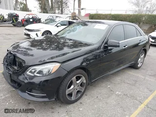 2016 Mercedes-Benz E-Class E 350 Sport with VIN WDDHF5KB5GB268771, listed as a IAAI auction lot 41437933 with 92,990 mi miles. Bid and sale history available at carsss.com. Image 2.