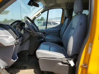 2019 Ford Transit Passenger XL z VIN 1FMZK1ZM0KKA09894, wystawiony jako Copart lot #61650455 z przebiegiem 100 779 mil mil oraz Szkoda całkowita • Salvage title. Historia ofert i sprzedaży dostępna na DreamBid. Obrazek 7.