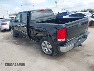 2011 GMC Sierra 1500 SLE z VIN 3GTP1VE0XBG306560, wystawiony jako IAAI lot #41496403 z przebiegiem 213 831 mil mil oraz . Historia ofert i sprzedaży dostępna na DreamBid. Obrazek 3.