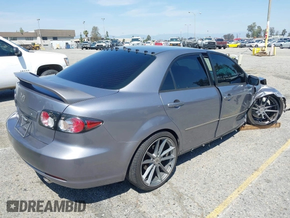 2008 Mazda 6 i Sport VE with VIN 1YVHP80C085M25427, listed as a IAAI auction lot 41991473 with 185,192 mi miles. Bid and sale history available at carsss.com. Image 4.