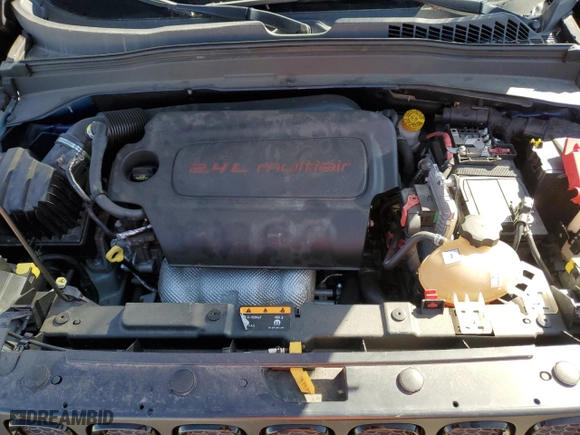 2018 Jeep Renegade Latitude with VIN ZACCJABB0JPH70564, listed as a Copart auction lot 49426885 with 0 mi miles and Non Repairable. Bid and sale history available at carsss.com. Image 12.