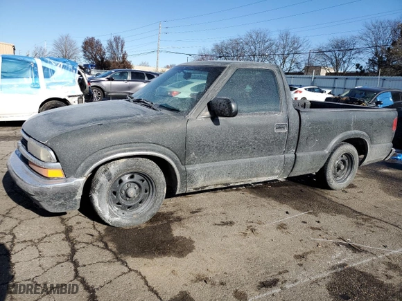 2000 Chevrolet S-10 LS with VIN 1GCCS14W7Y8286972, listed as a Copart auction lot 84642504 with 200,833 mi miles and Salvage Title. Bid and sale history available at carsss.com. Image 1.