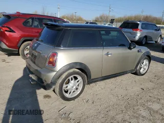 2009 MINI Hardtop S with VIN WMWMF73529TW82713, listed as a Copart auction lot 51152035 with 170,954 mi miles and Salvage title. Bid and sale history available at DreamBid. Image 3.