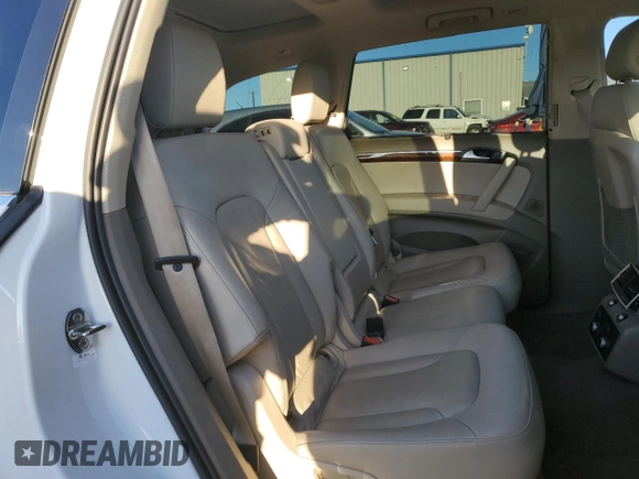 2015 Audi Q7 Premium Plus с VIN WA1LGAFE6FD032285, выставлен на аукционе Copart как лот 54931105 с пробегом 97 218 миль миль и Списание • Salvage title. История ставок и продаж доступна на DreamBid. Изображение 11.