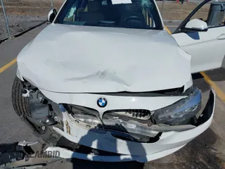 2014 BMW 3 Series 320i with VIN WBA3B1C50EK135458, listed as a IAAI auction lot 41631722 with 1 mi miles. Bid and sale history available at carsss.com. Image 6.