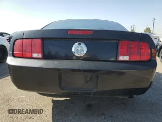 2007 Ford Mustang Deluxe with VIN 1ZVFT80N975270883, listed as a Copart auction lot 55092655 with 189,336 mi miles and Clean Title. Bid and sale history available at carsss.com. Image 6.