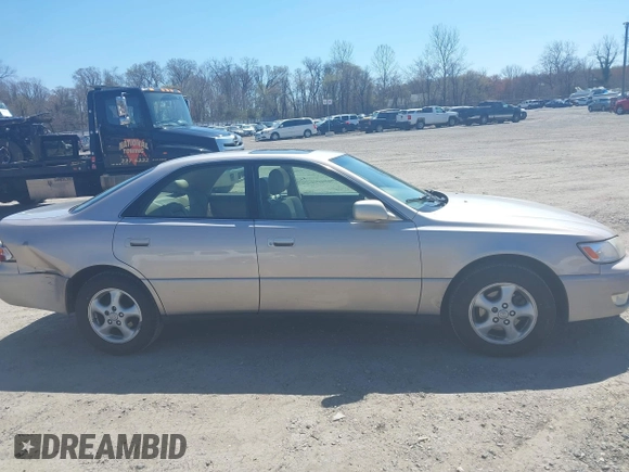 1998 Lexus ES 300 with VIN JT8BF28G6W5042042, listed as a IAAI auction lot 42000714 with 115,279 mi miles and . Bid and sale history available at DreamBid. Image 13.