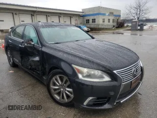 2013 Lexus LS 460 z VIN JTHCL5EF4D5018541, wystawiony jako Copart lot #87919255 z przebiegiem 127 441 mil mil oraz Szkoda całkowita • Salvage title. Historia ofert i sprzedaży dostępna na DreamBid. Obrazek 4.