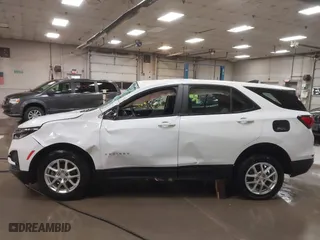 2022 Chevrolet Equinox LS with VIN 3GNAXSEV3NS170280, listed as a IAAI auction lot 41729722 with 44,412 mi miles. Bid and sale history available at carsss.com. Image 12.