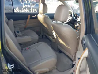 2009 Toyota Highlander Hybrid Limited with VIN JTEEW44A792035677, listed as a IAAI auction lot 41429153 with 110,001 mi miles. Bid and sale history available at carsss.com. Image 8.