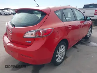 2013 Mazda 3 i Touring z VIN JM1BL1L78D1723139, wystawiony jako IAAI lot #41272925 z przebiegiem 33 964 mil mil oraz . Historia ofert i sprzedaży dostępna na DreamBid. Obrazek 4.