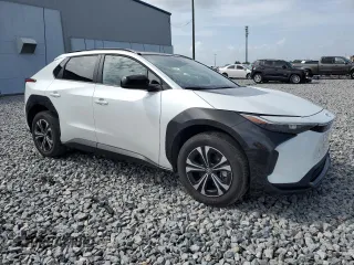 2025 Toyota bZ4X XLE с VIN JTMAAAAA4SA055322, выставлен на аукционе Copart как лот 60973145 с пробегом 4 121 миль миль и На запчасти • Non repairable. История ставок и продаж доступна на DreamBid. Изображение 4.