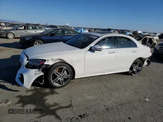 2018 Mercedes-Benz E-Class E 300 with VIN WDDZF4JB1JA367049, listed as a Copart auction lot 68071322 with 39,450 mi miles. Bid and sale history available at carsss.com. Image 1.