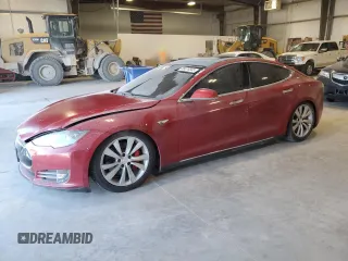 2015 Tesla Model S 85D with VIN 5YJSA1E40FF114498, listed as a Copart auction lot 89370345 with 106,439 mi miles and Salvage Title. Bid and sale history available at carsss.com. Image 1.