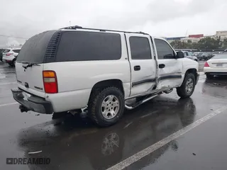 2000 Chevrolet Suburban LS with VIN 3GNEC16T3YG209560, listed as a IAAI auction lot 41551486 with 264,290 mi miles. Bid and sale history available at carsss.com. Image 4.