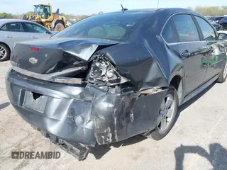 2011 Chevrolet Impala LT Fleet z VIN 2G1WG5EK3B1171029, wystawiony jako IAAI lot #42155270 z przebiegiem 242 297 mil mil oraz . Historia ofert i sprzedaży dostępna na DreamBid. Obrazek 6.