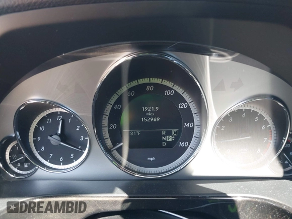2010 Mercedes-Benz E-Class E 350 Luxury with VIN WDDHF5GB0AA072193, listed as a IAAI auction lot 42031041 with 152,969 mi miles. Bid and sale history available at carsss.com. Image 7.