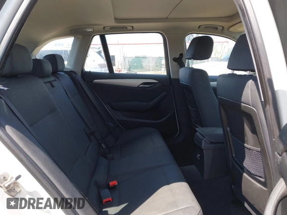 2015 BMW X1 xDrive28i with VIN WBAVL1C50FVY31341, listed as a IAAI auction lot 42048460 with 1 mi miles. Bid and sale history available at carsss.com. Image 8.