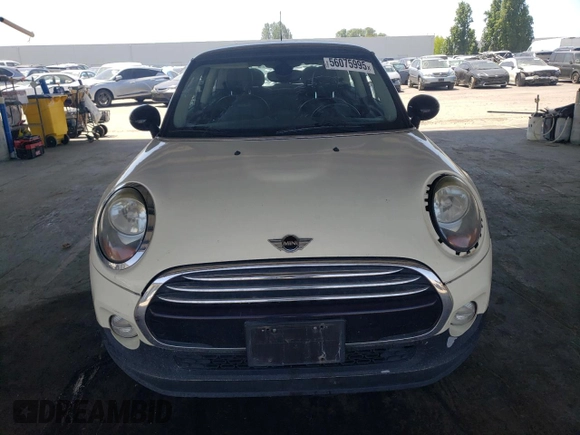 2017 MINI Hardtop Cooper with VIN WMWXP5C34H2G60846, listed as a Copart auction lot 56075995 with 94,643 mi miles and Clean Title. Bid and sale history available at DreamBid. Image 5.