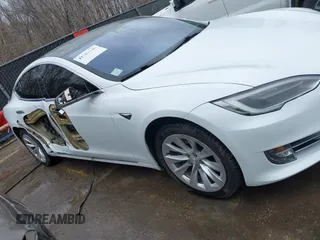 2018 Tesla Model S 75D with VIN 5YJSA1E2XJF274766, listed as a IAAI auction lot 41704600 with 164,066 mi miles and . Bid and sale history available at DreamBid. Image 13.