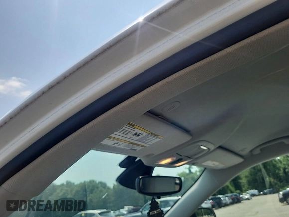 2021 Jeep Cherokee Altitude with VIN 1C4PJMLB9MD211826, listed as a IAAI auction lot 42666661 with 47,838 mi miles and . Bid and sale history available at DreamBid. Image 32.