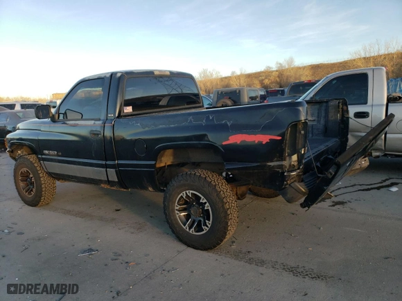 1996 Dodge Ram 1500 with VIN 1B7HF16Y0TS572294, listed as a Copart auction lot 82602294 with 199,174 mi miles and Salvage Title. Bid and sale history available at carsss.com. Image 2.