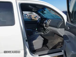 2013 Toyota Tacoma with VIN 3TMMU4FN3DM057649, listed as a IAAI auction lot 41583299 with 89,930 mi miles. Bid and sale history available at carsss.com. Image 5.