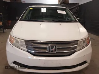 2013 Honda Odyssey EX-L with VIN 5FNRL5H66DB071151, listed as a IAAI auction lot 41914345 with 194,804 mi miles and . Bid and sale history available at carsss.com. Image 12.