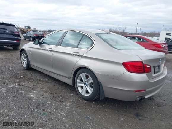 2012 BMW 5 Series 528i xDrive with VIN WBAXH5C53CDW08326, listed as a IAAI auction lot 41803029 with NaN miles. Bid and sale history available at carsss.com. Image 3.