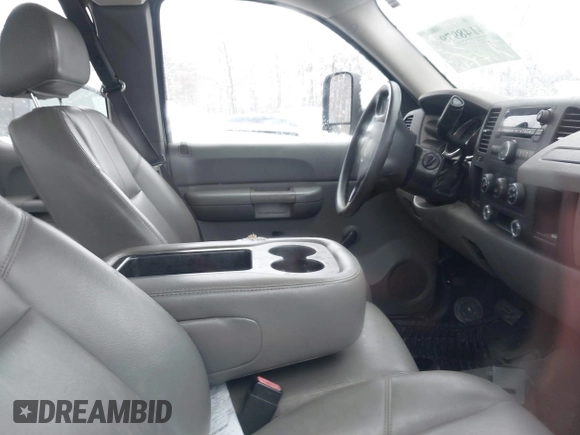 2009 Chevrolet Silverado 3500HD with VIN 1GCHC79K69E151898, listed as a IAAI auction lot 41489796 with 222,025 mi miles and . Bid and sale history available at DreamBid. Image 5.