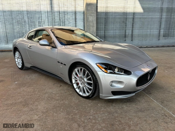 2012 Maserati GranTurismo S with VIN ZAM45KLA6C0066006, listed as a Copart auction lot 88821265 with 16,914 mi miles and Salvage Title. Bid and sale history available at carsss.com. Image 1.