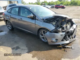2013 Ford Focus SE with VIN 1FADP3F28DL333256, listed as a Copart auction lot 60438255 with 102,226 mi miles and Clean title. Bid and sale history available at DreamBid. Image 4.