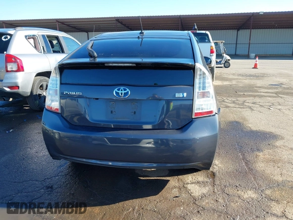2011 Toyota Prius I with VIN JTDKN3DU3B0319954, listed as a IAAI auction lot 41367940 with 162,127 mi miles and . Bid and sale history available at DreamBid. Image 16.