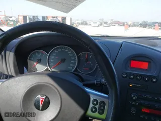 2006 Pontiac Grand Prix GT with VIN 2G2WR554061312734, listed as a IAAI auction lot 41777785 with 177,886 mi miles. Bid and sale history available at carsss.com. Image 7.