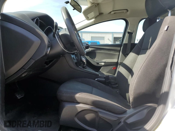 2017 Ford Focus SE z VIN 1FADP3F22HL312683, wystawiony jako Copart lot #53385315 z przebiegiem 88 751 mil mil oraz Szkoda całkowita • Salvage title. Historia ofert i sprzedaży dostępna na DreamBid. Obrazek 7.
