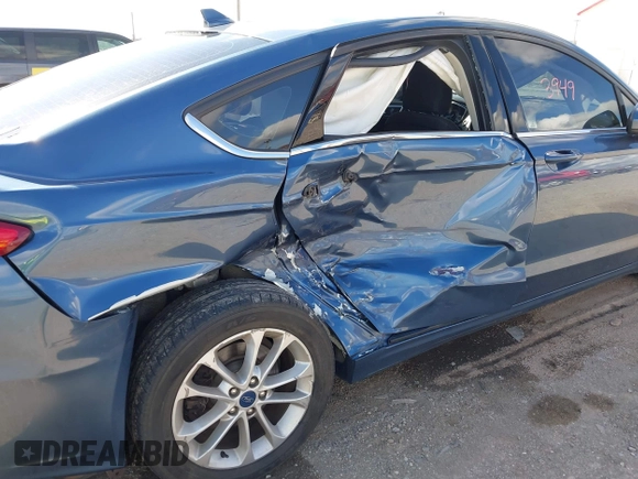2019 Ford Fusion SE with VIN 3FA6P0HD3KR230962, listed as a IAAI auction lot 42053949 with 89,598 mi miles. Bid and sale history available at carsss.com. Image 6.
