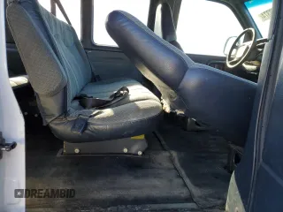 2000 Chevrolet Express with VIN 1GAHG39R8Y1258153, listed as a Copart auction lot 82823374 with 172,336 mi miles and Salvage Title. Bid and sale history available at carsss.com. Image 11.