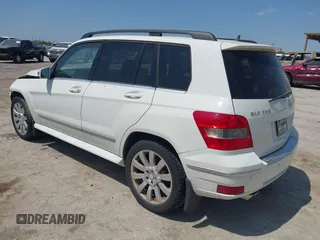 2010 Mercedes-Benz GLK 350 z VIN WDCGG8HB2AF317706, wystawiony jako IAAI lot #42214432 z przebiegiem 159 922 mil mil oraz . Historia ofert i sprzedaży dostępna na DreamBid. Obrazek 3.