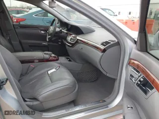 2007 Mercedes-Benz S-Class 5.5L V8 with VIN WDDNG86X87A130574, listed as a IAAI auction lot 41446793 with 130,606 mi miles. Bid and sale history available at carsss.com. Image 5.