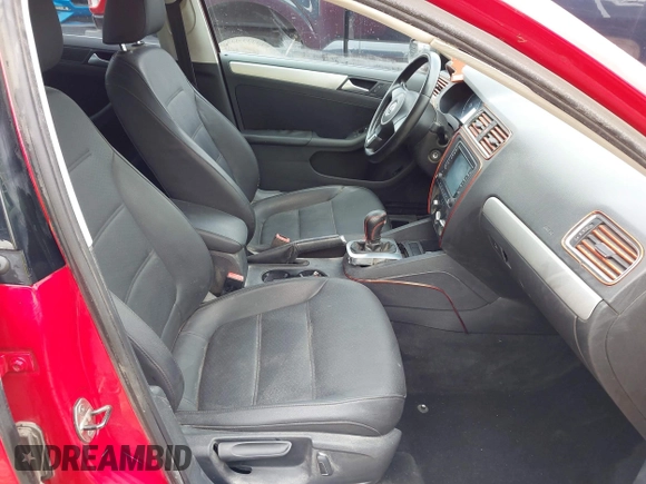 2013 Volkswagen Jetta SE with VIN 3VWDP7AJ1DM407600, listed as a IAAI auction lot 41955842 with Not provided miles and . Bid and sale history available at DreamBid. Image 5.