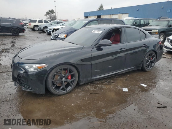 2021 Alfa Romeo Giulia Ti z VIN ZARFANBN3M7644625, wystawiony jako Copart lot #43411055 z przebiegiem Nie podano mil oraz Nie do naprawy • Non repairable. Historia ofert i sprzedaży dostępna na DreamBid. Obrazek 1.